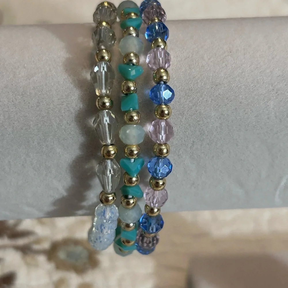 Vintage Wire Wrapped Turquoise and Crystal Beaded Bracelet Set